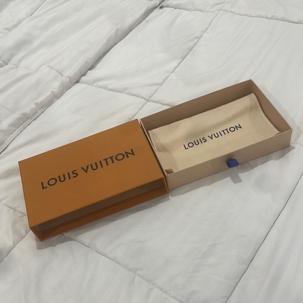 Louis Vuitton Tan Box with Cream Dust Bag